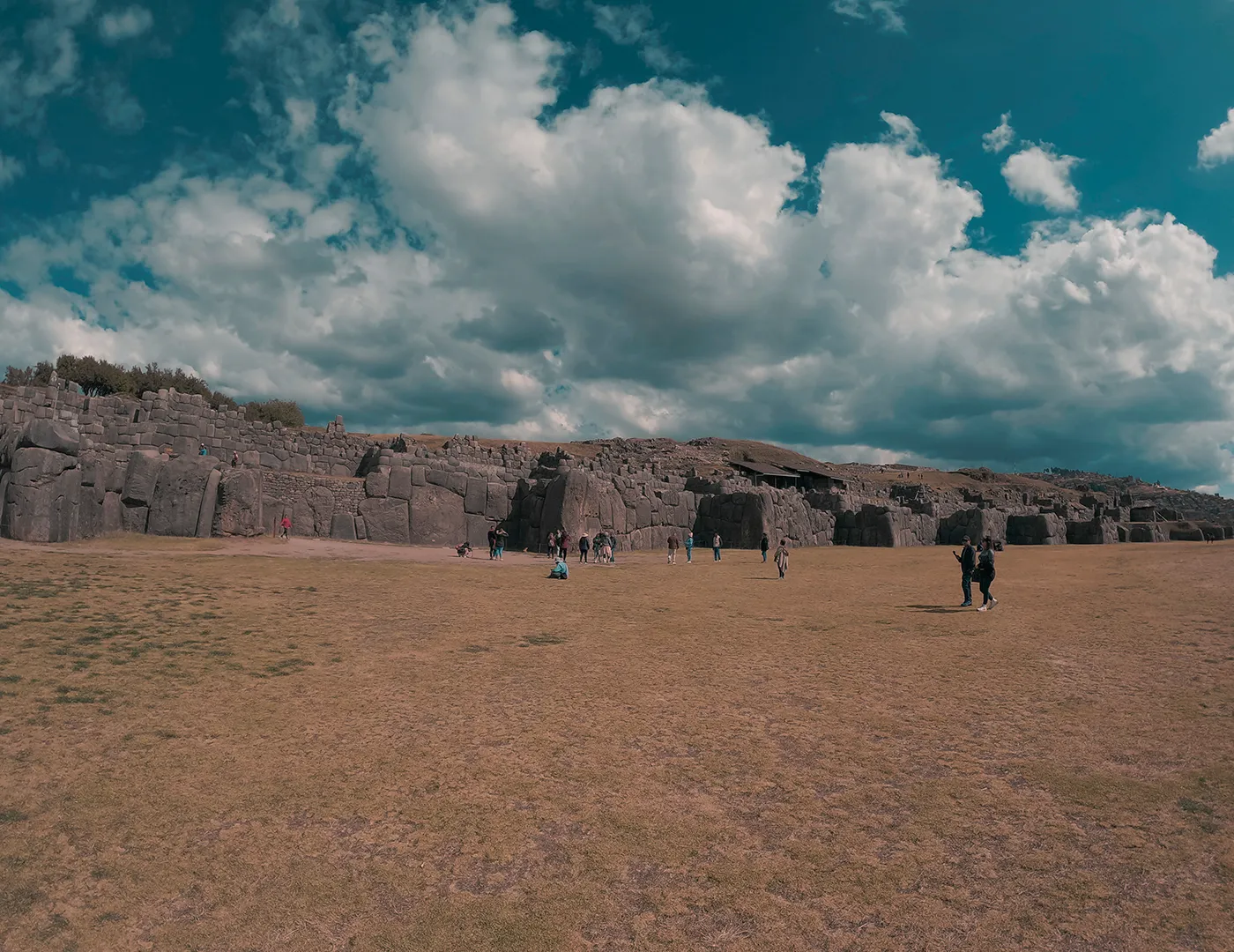 Explanada de Sacsayhuaman Explanada de Sacsayhuaman